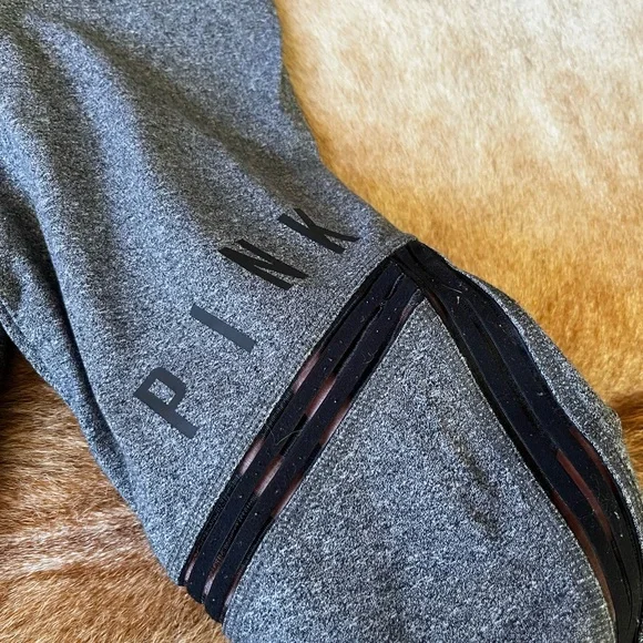 Victoria’s Secret PINK High-waisted Leggins with Mesh Detailing - Picture 3 of 5